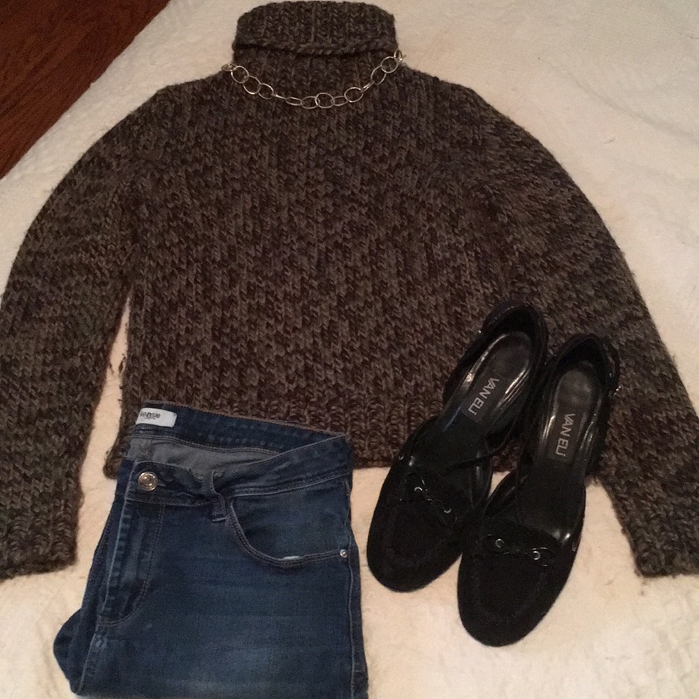 Old Navy turtleneck sweater